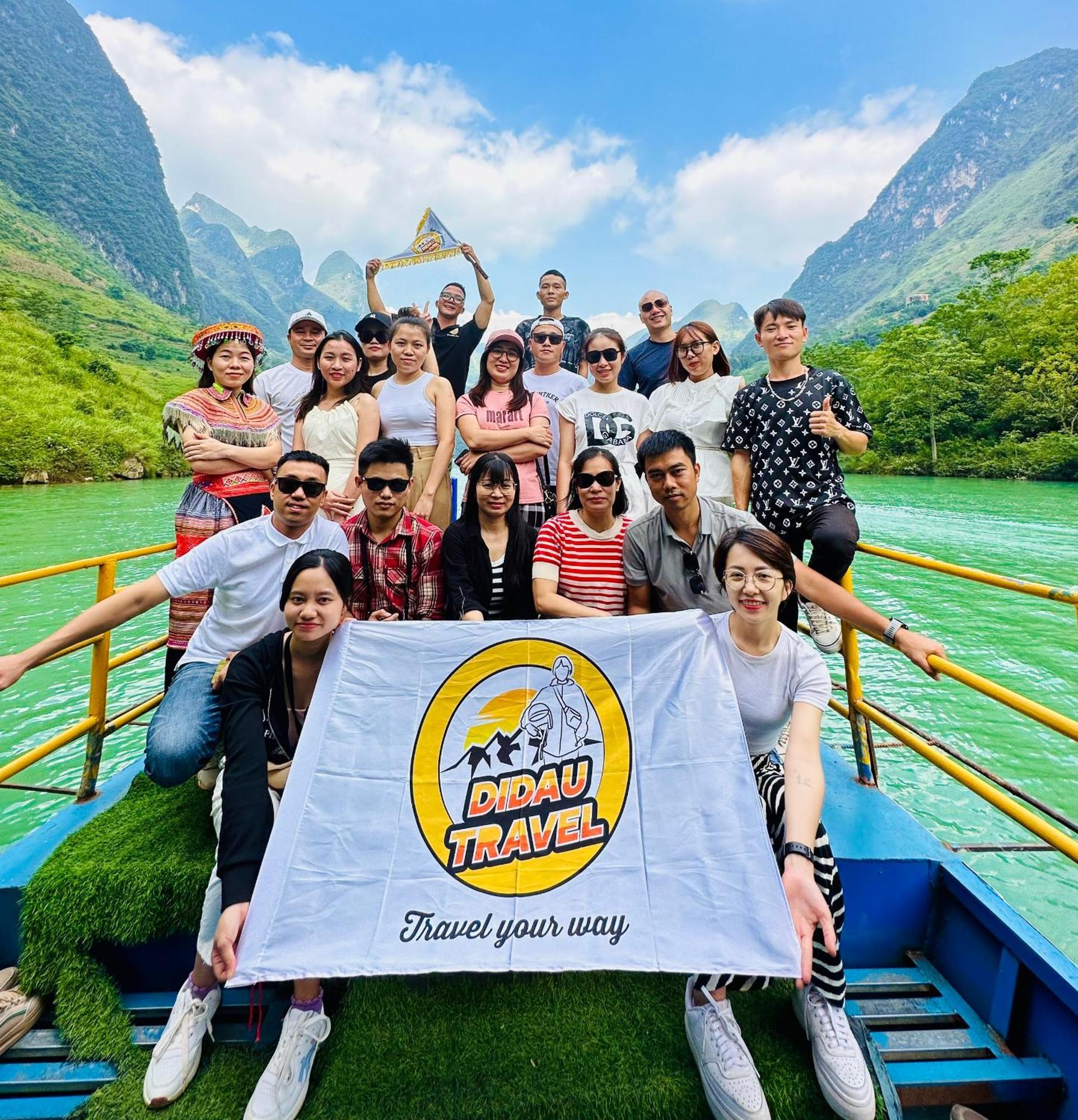 Tl Adventure Tour & Motorbike Aparthotel Hà Giang Ngoại thất bức ảnh